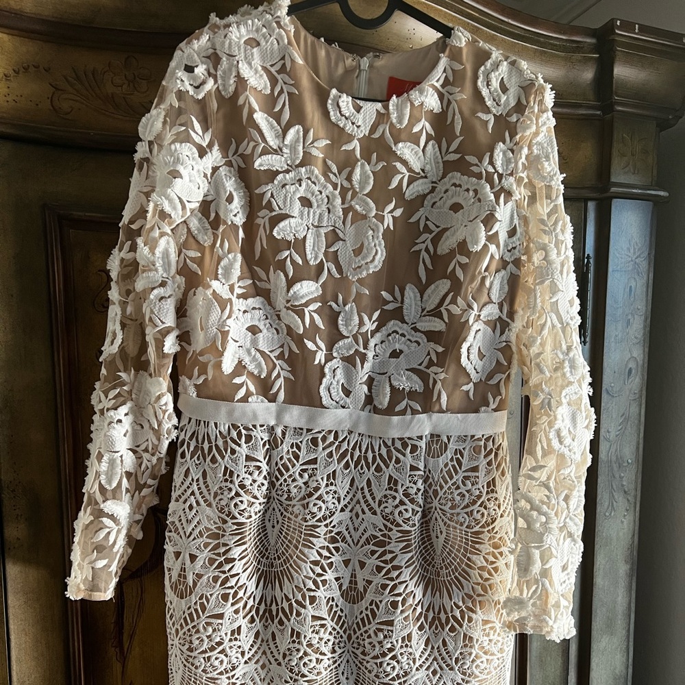 Monique Lhuillier dress. Size 10.